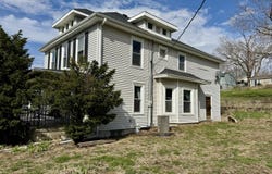 415 PARK Street, OAKLAND, IA 51560