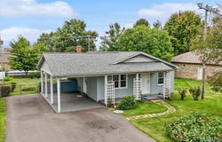 513 N Moore Street, Waterloo, IL 62298