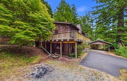 3045 Pigeon Point Road, Eureka, CA 95503