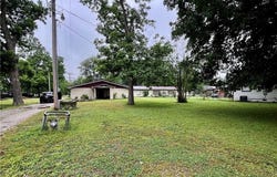 814 Walnut Street, Chetopa, KS 67336