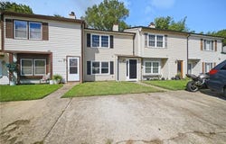 1027 Commonwealth Place, Virginia Beach, VA 23464