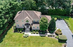 38 Mark Drive, Lincoln, RI 02865