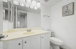 8854 W FAIRMOUNT Avenue, Phoenix, AZ 85037