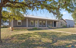 1336 S Fm 1174, Bertram, TX 78605