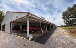 21699 County Road, St James, MO 65559