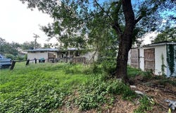 509 Pershing Street, Luling, TX 78648