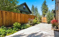 1035 E Horse Back Trail, Sisters, OR 97759