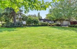 1041 CANNON Dr, HoodRiver, OR 97031
