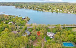 367 E Shore Road, Great Neck, NY 11023