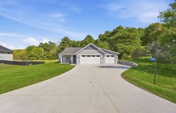 3319 Lakecrest Road NE, Alexandria, MN 56308