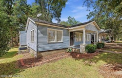 106 3rd Avenue SW, Magee, MS 39111