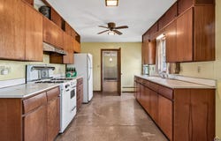 1770 SW Broadview DR, Topeka, KS 66615