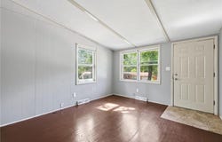 10819 E Westport Road, Independence, MO 64052