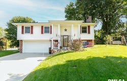 208 LAKE Road, Eureka, IL 61530