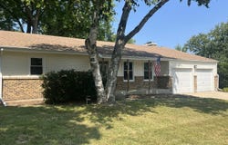 7S410 Midfield Drive, Aurora, IL 60506
