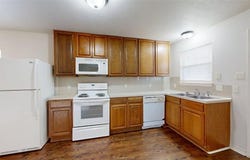 1915 Pine Tree Drive, Bryan, TX 77802