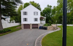 19 Hideaway Ln, Methuen, MA 01844