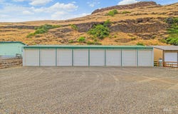 31018 Snake River Rd, Asotin, WA 99402
