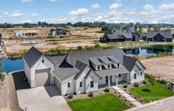 545 Midpoint Ave, Middleton, ID 83644