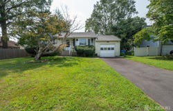 23 C Street, Middlesex, NJ 08846