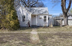 408 E Jackson St, Sterling, KS 67579