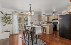 530 E MITCHELL Avenue, APPLETON, WI 54915-2119