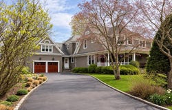 16 Middle Drive, Manhasset, NY 11030