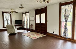 415 W 6th St, BEARDSTOWN, IL 62618