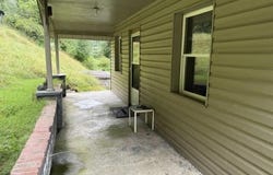 1454 Clifton Fork Rd, Raven, VA 24639