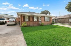 8416-18 VALOR Drive, Chalmette, LA 70043