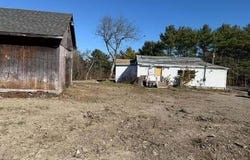 15 West Street, Benton, ME 04901