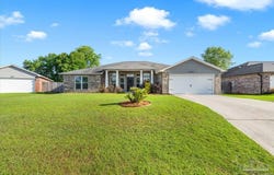 5667 Flume Dr, Pace, FL 32571