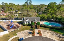 724 LIBERTY Circle, MACCLENNY, FL 32063
