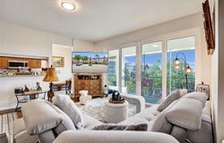 102 Half Moon Cir, Hypoluxo, FL 33462