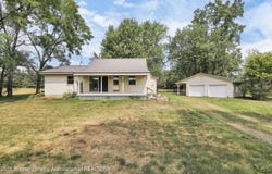 1189 E Maple Rapids Road, St. Johns, MI 48879