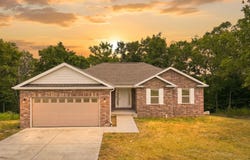 1295 Morningside Falls Boulevard, Blue Eye, MO 65611