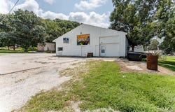 139 Bluff St., Eldred, IL 62027