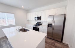 4472 Bellaire Avenue, Clovis, CA 93619