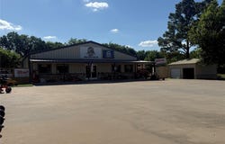 1521 N State Highway 121, Bonham, TX 75418