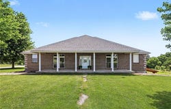 31005 Nottingham Lane, Lawson, MO 64062
