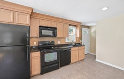 27 Aldea Ave, Dudley, MA 01571