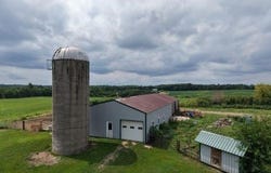 S6837 Crest Road, Hillpoint, WI 53937