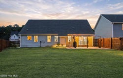 822 Cooke Drive, Hubert, NC 28539