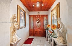 100 E 37th St, Hialeah, FL 33013