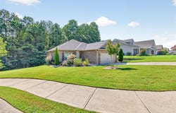 832 Hidden Hollow Circle, Commerce, GA 30529