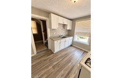 865 Whitcomb Road, Cleveland, OH 44110