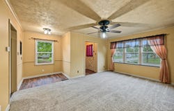 529 Franklin St, Salina, KS 67401