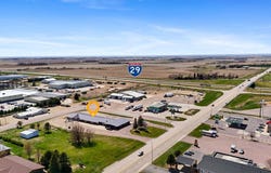 1409 Cedar St, Beresford, SD 57004