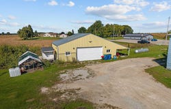 N4903 BALLARD Road, APPLETON, WI 54913-9517