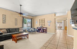 1676 Riverglen Way, Coalinga, CA 93210
